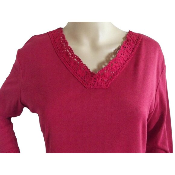 Basic Editions T-shirt Womens Size Small Red Ribbed Knit V-neck Crochet Trim top - Picture 2 of 9